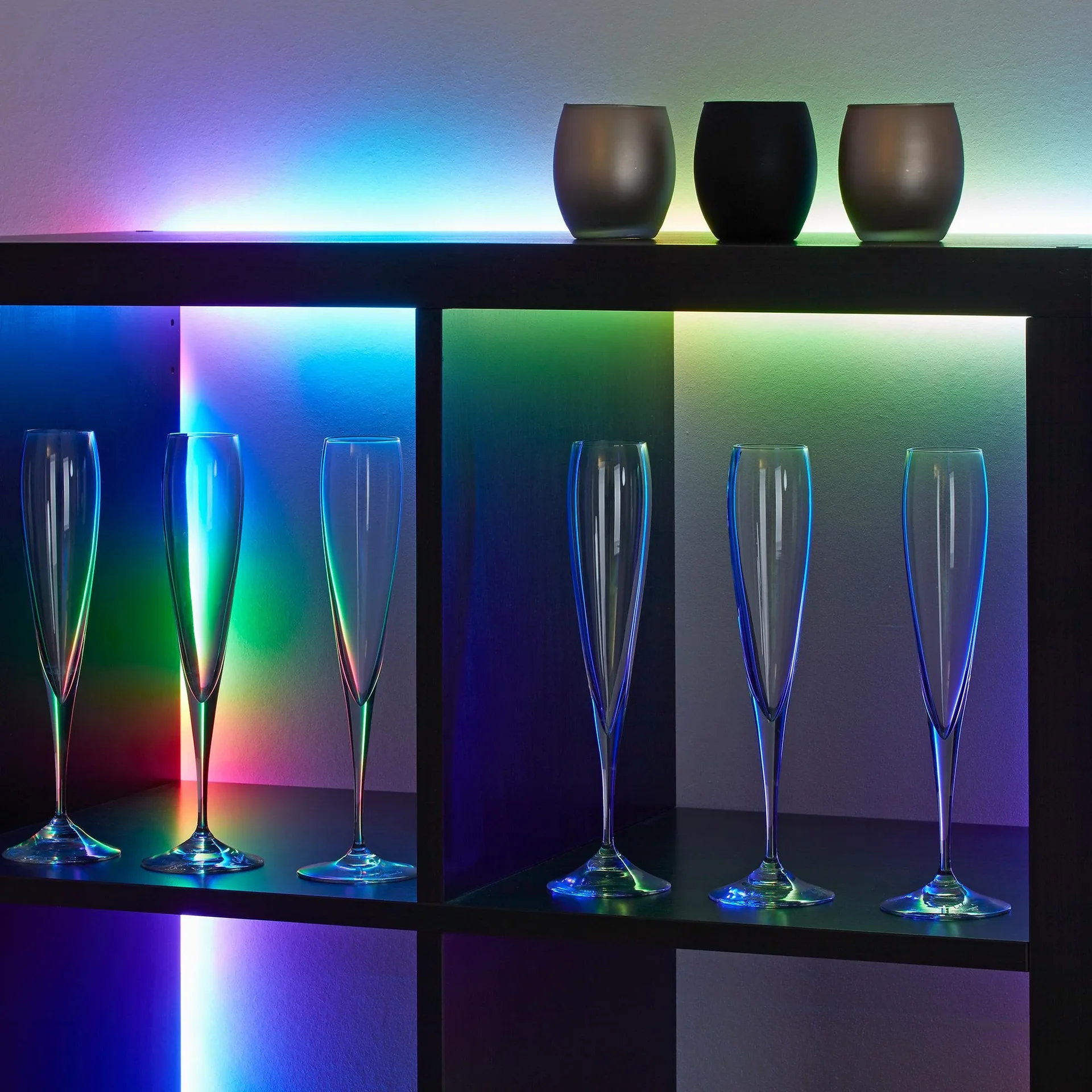 USB RGB-LED Flexband, 5 m, 150 RGB-LEDs, inkl.Fernbedienung, Farbwechsel, selbstklebend - 5
