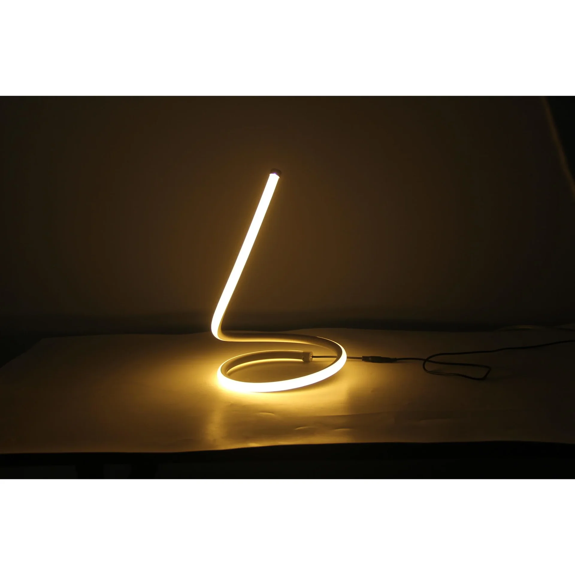 VT-7312 LED-Design-Tischleuchte - 17W - 1300 Lumen - 3000K - Weiß - 1