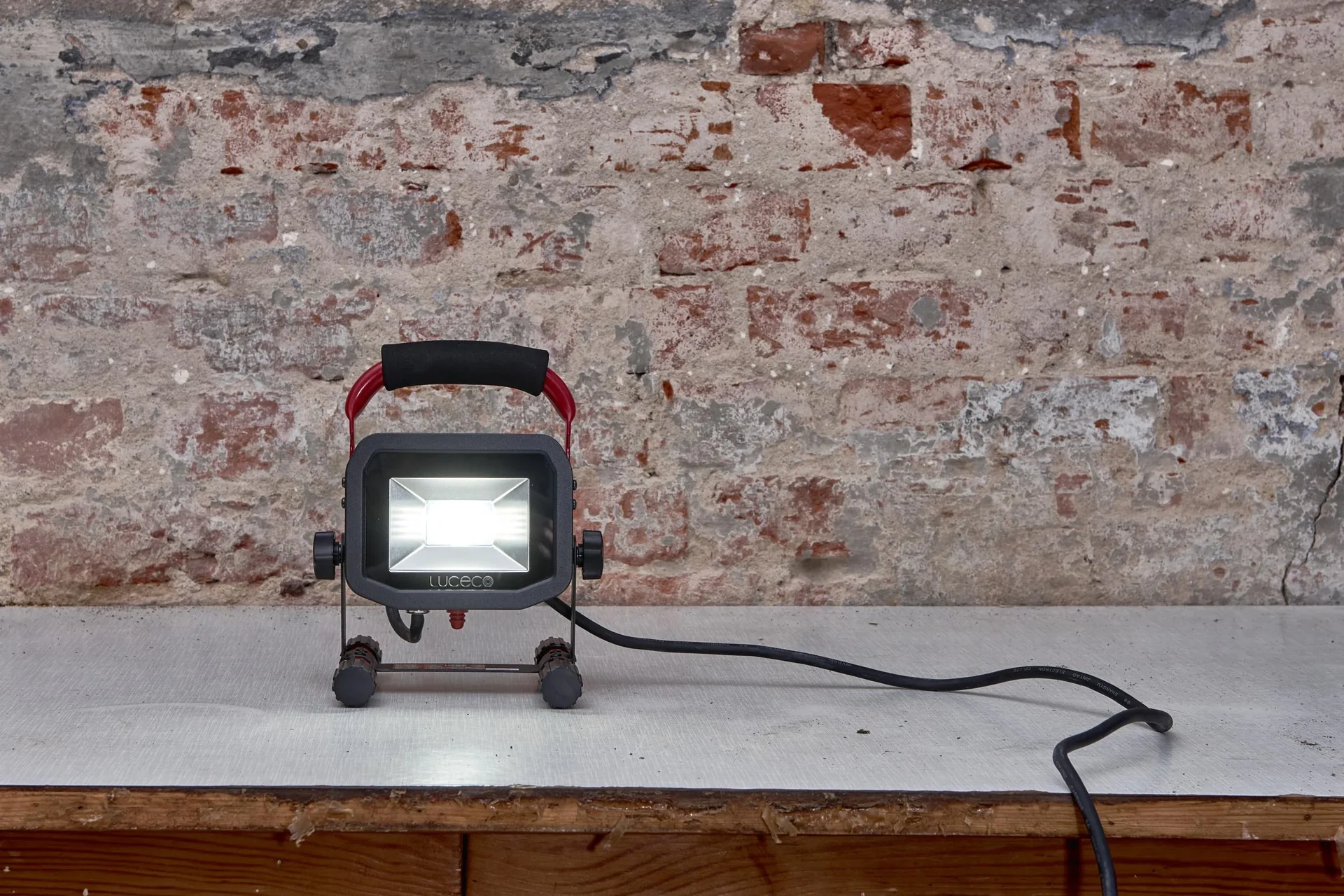 LED Baustrahler, 1800 Lumen, 22 Watt, 5000K, 2m Zuleitung - 8