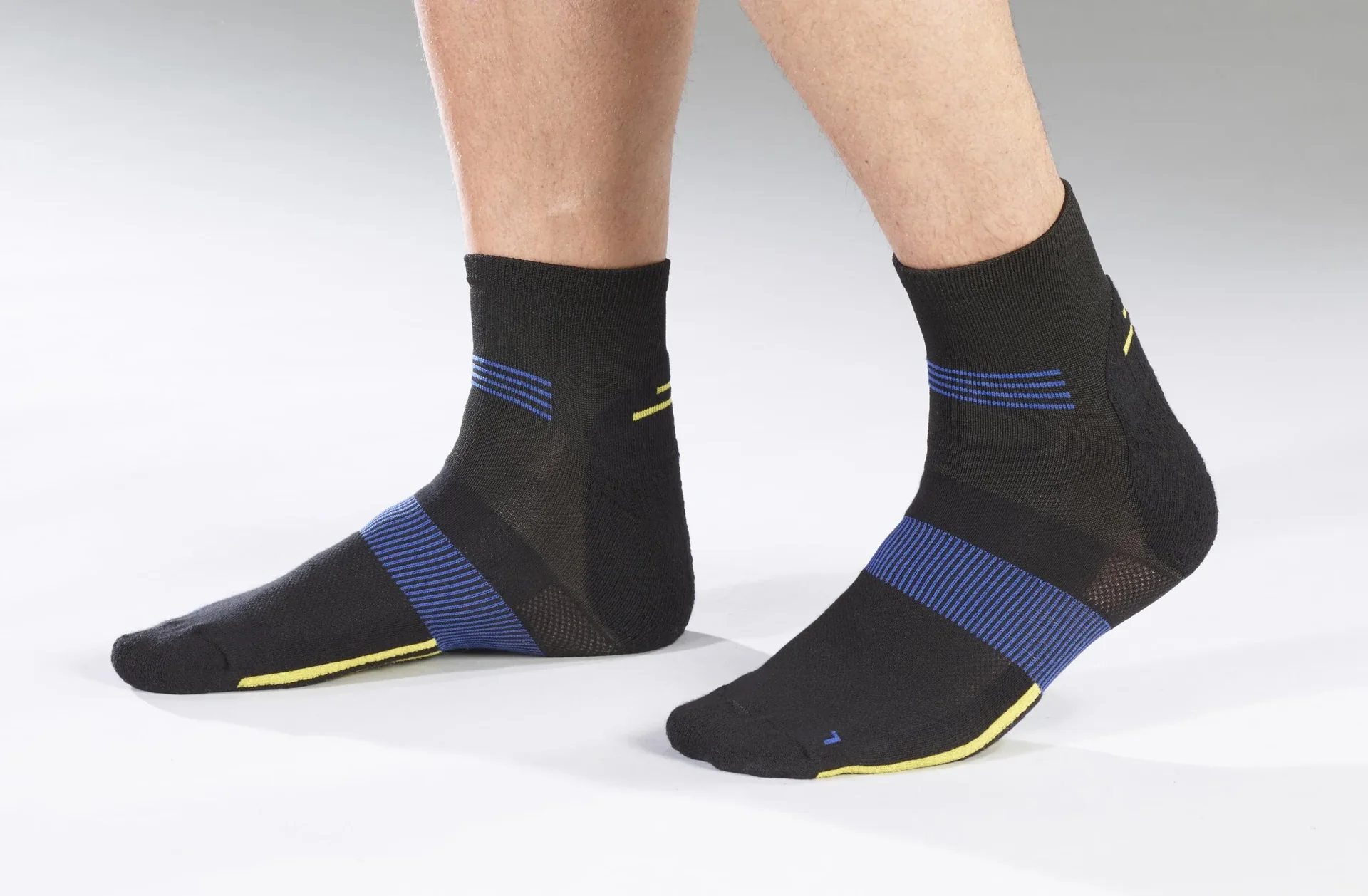 Socken, Farbe schwarz mit blau, Gr.39/42 - 0
