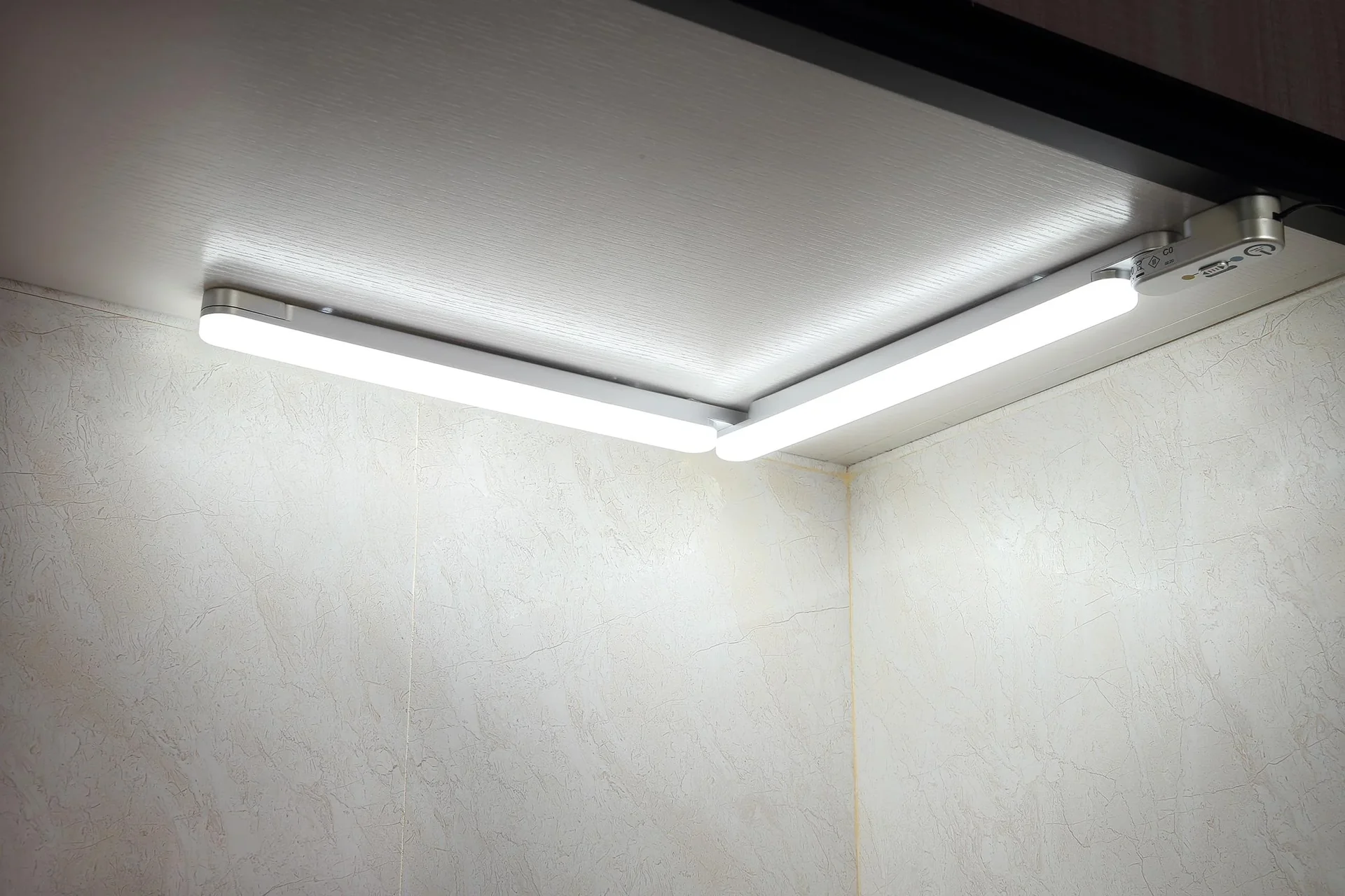 LED Unterbauleuchte FLEXLIGHT Starter-Set 67 cm, 2 x 3,4 W, Farbe silber - 7