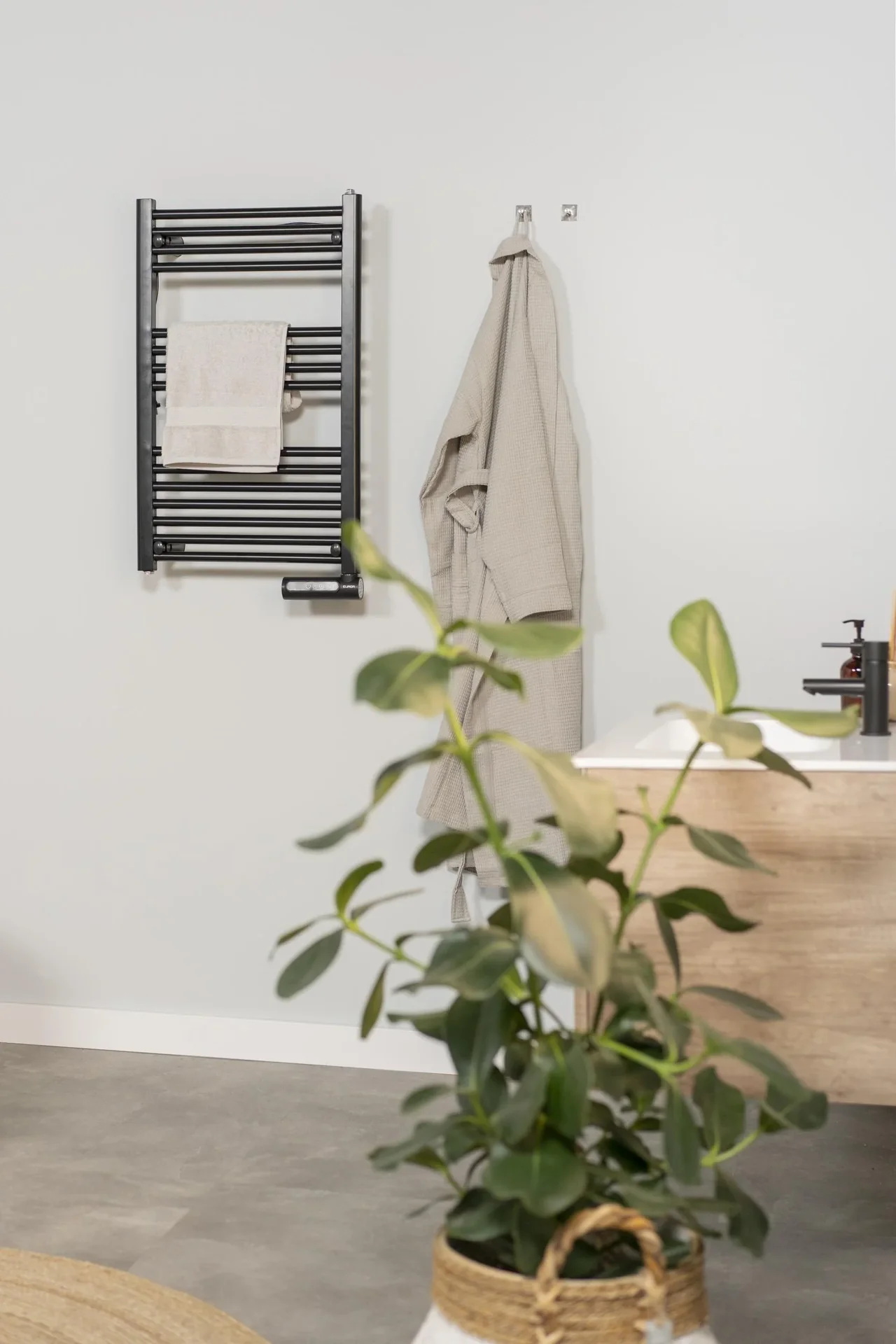 Heizkörper für Badezimmer Sani-Towel 500, weiß - 8