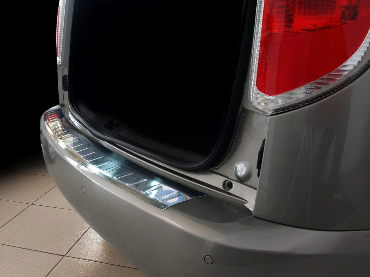 Ladekantenschutz Skoda Rapid / Edelstahl, Baujahr 2012-2015, FL 2015> - 3