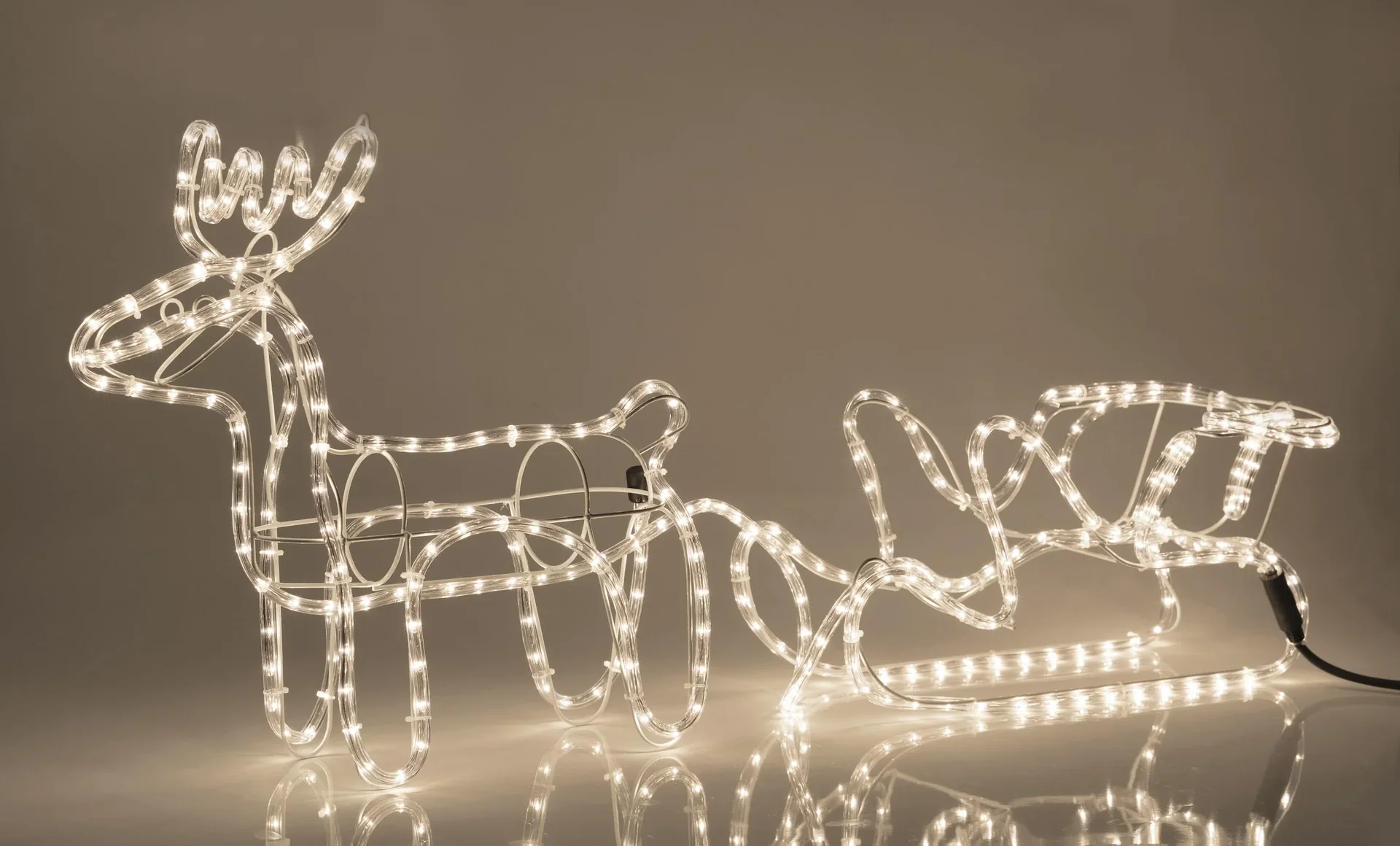 LED Rentier mit Schlitten, warmweiß - 0