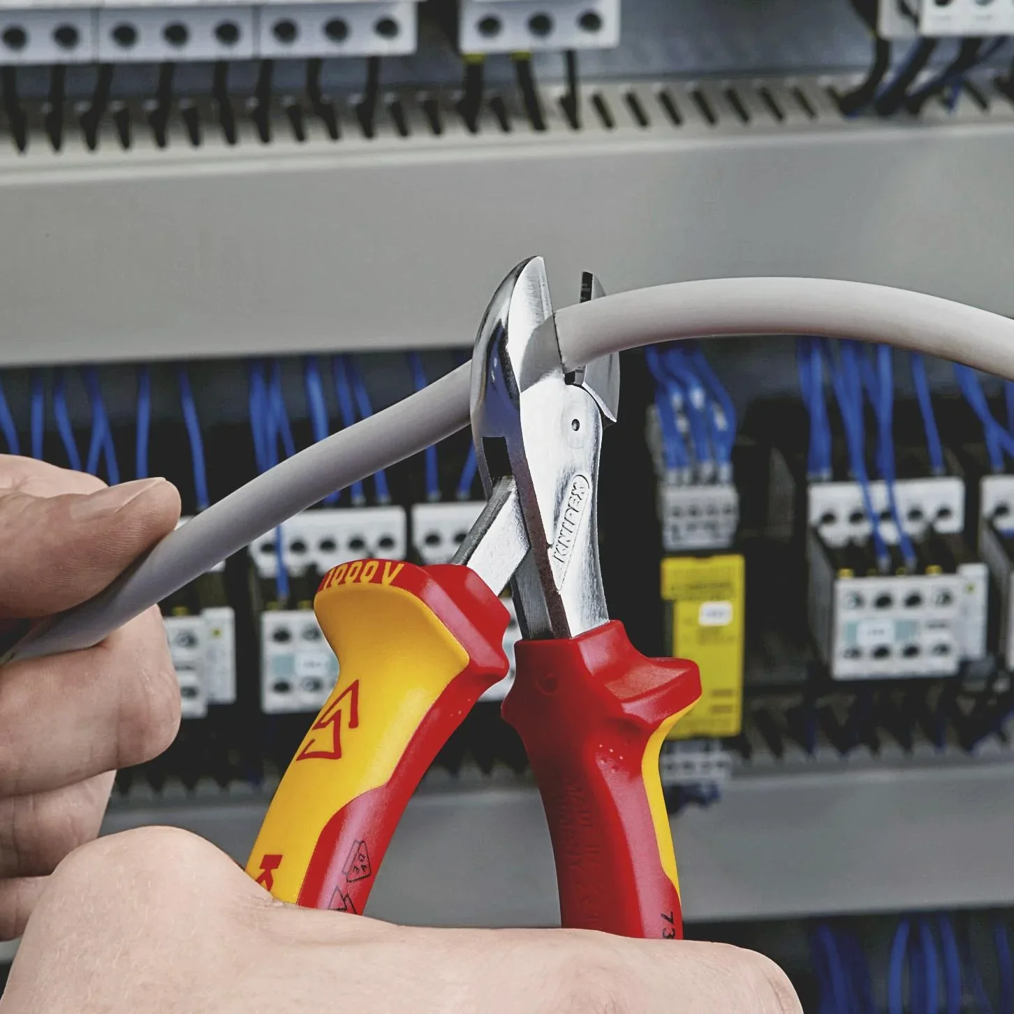KNIPEX X-Cut Kompakt-Seitenschneider isoliert mit Mehrkomponenten-Hüllen 160 mm - 5