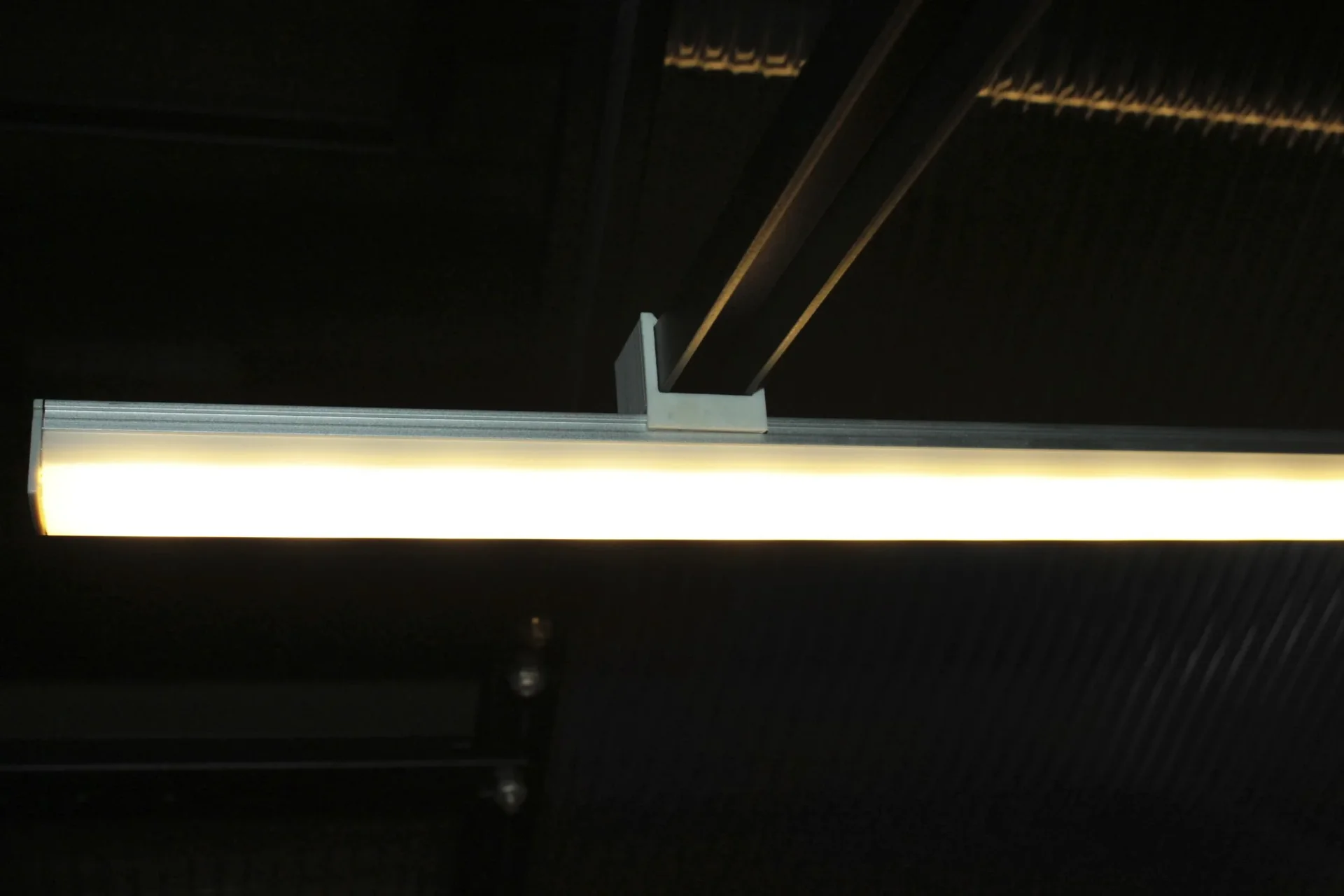 LED Leuchte, lang - 2