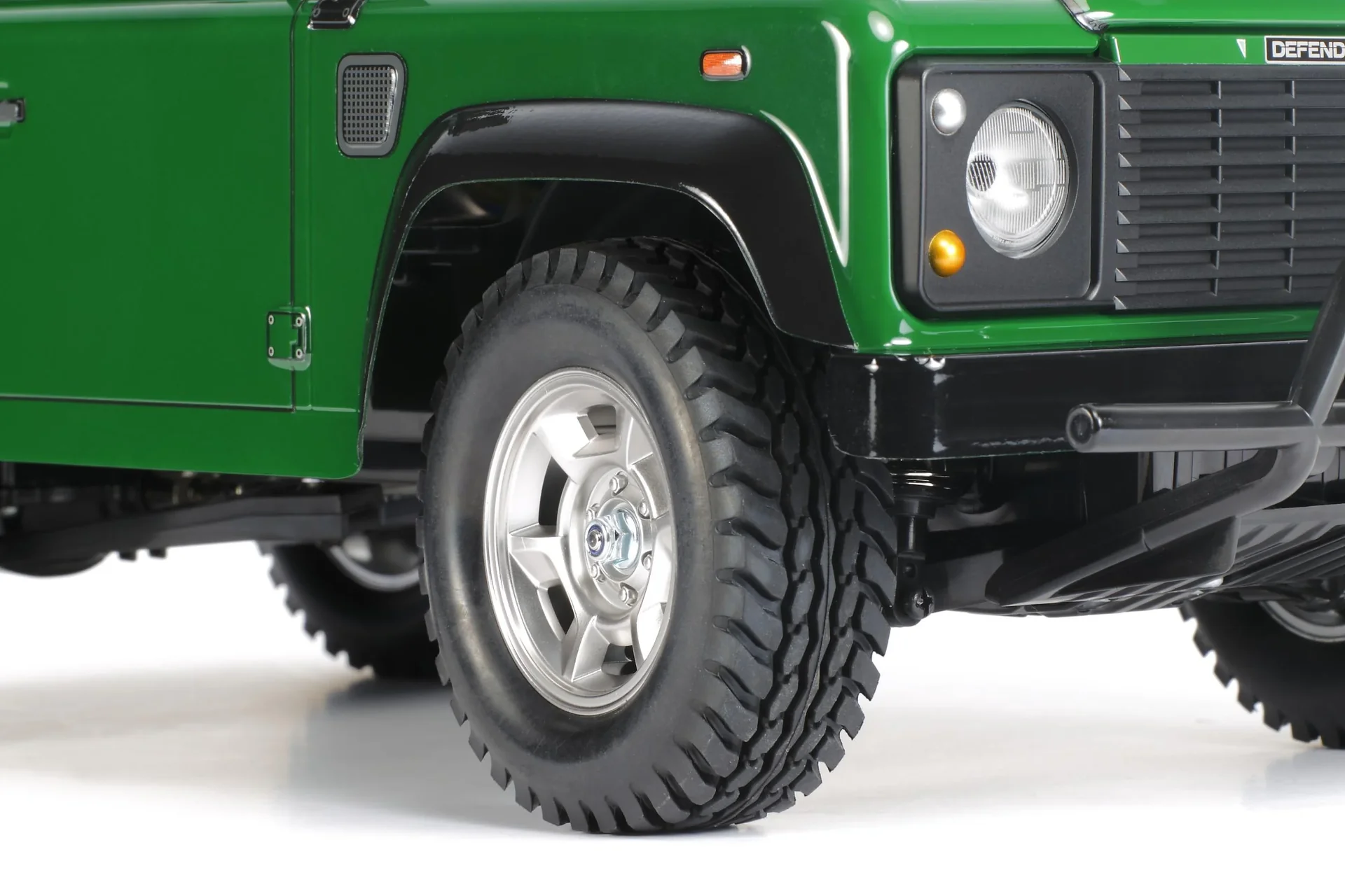 RC Land Rover Defender 90 CC-01, Maßstab 1:10 - 0