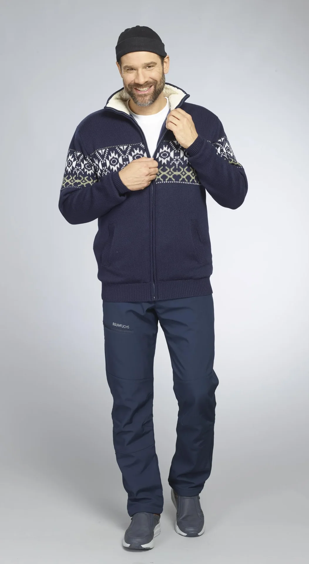 Strickjacke gefüttert, Farbe navy/grün, Gr.M - 9