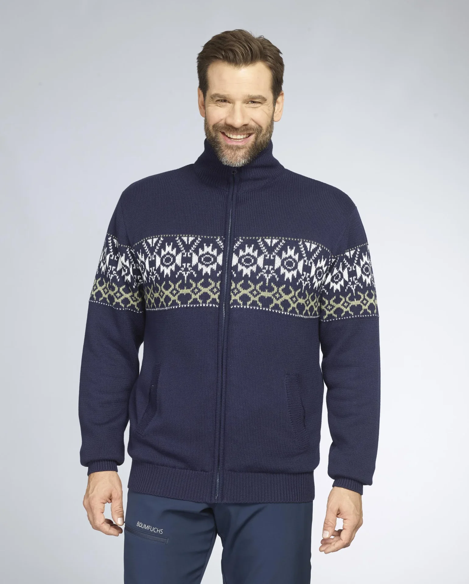 Strickjacke gefüttert, Farbe navy/grün, Gr.M - 10