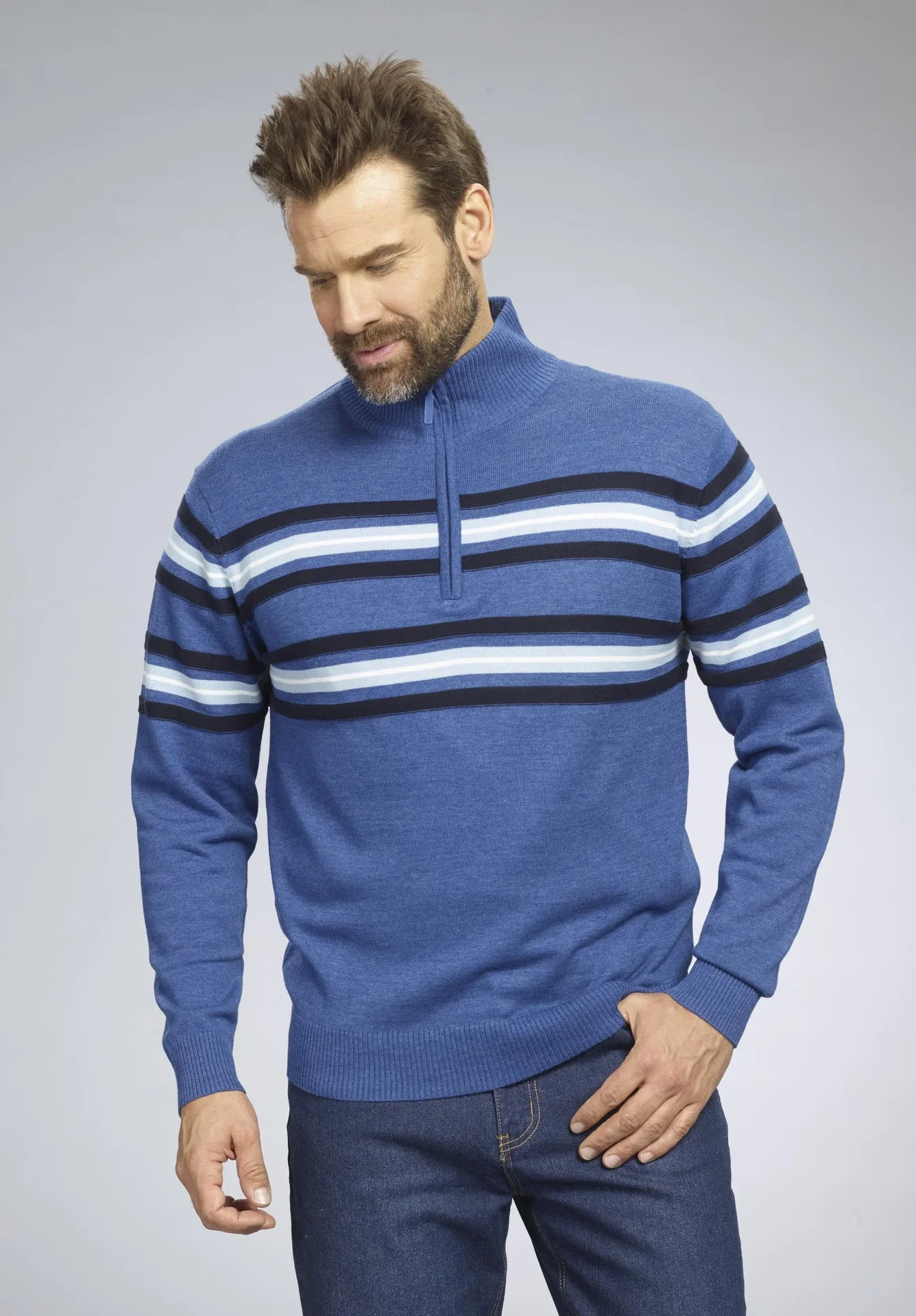 Pullover mit Streifen, Farbe blau, Gr.M - 0