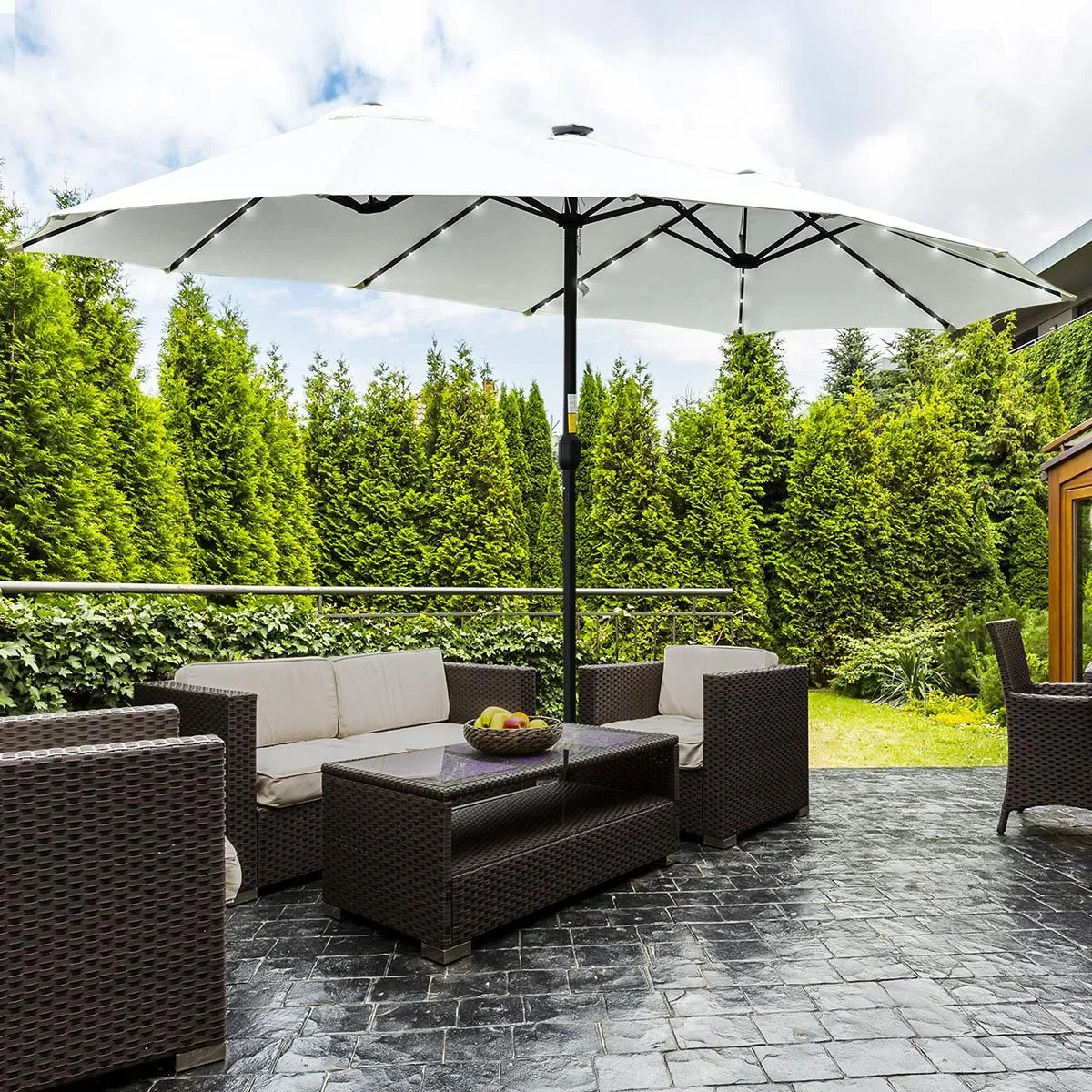 Sonnenschirm mit LED - Weiß - 4,5 Meter Fläche - 2