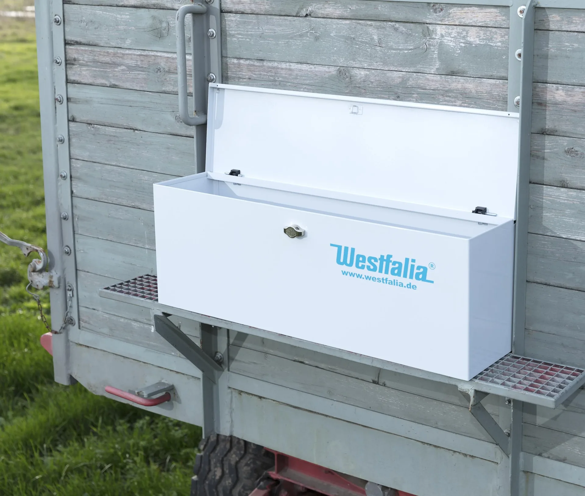 Staubox aus Metall mit Schlossvorrichtung - 2