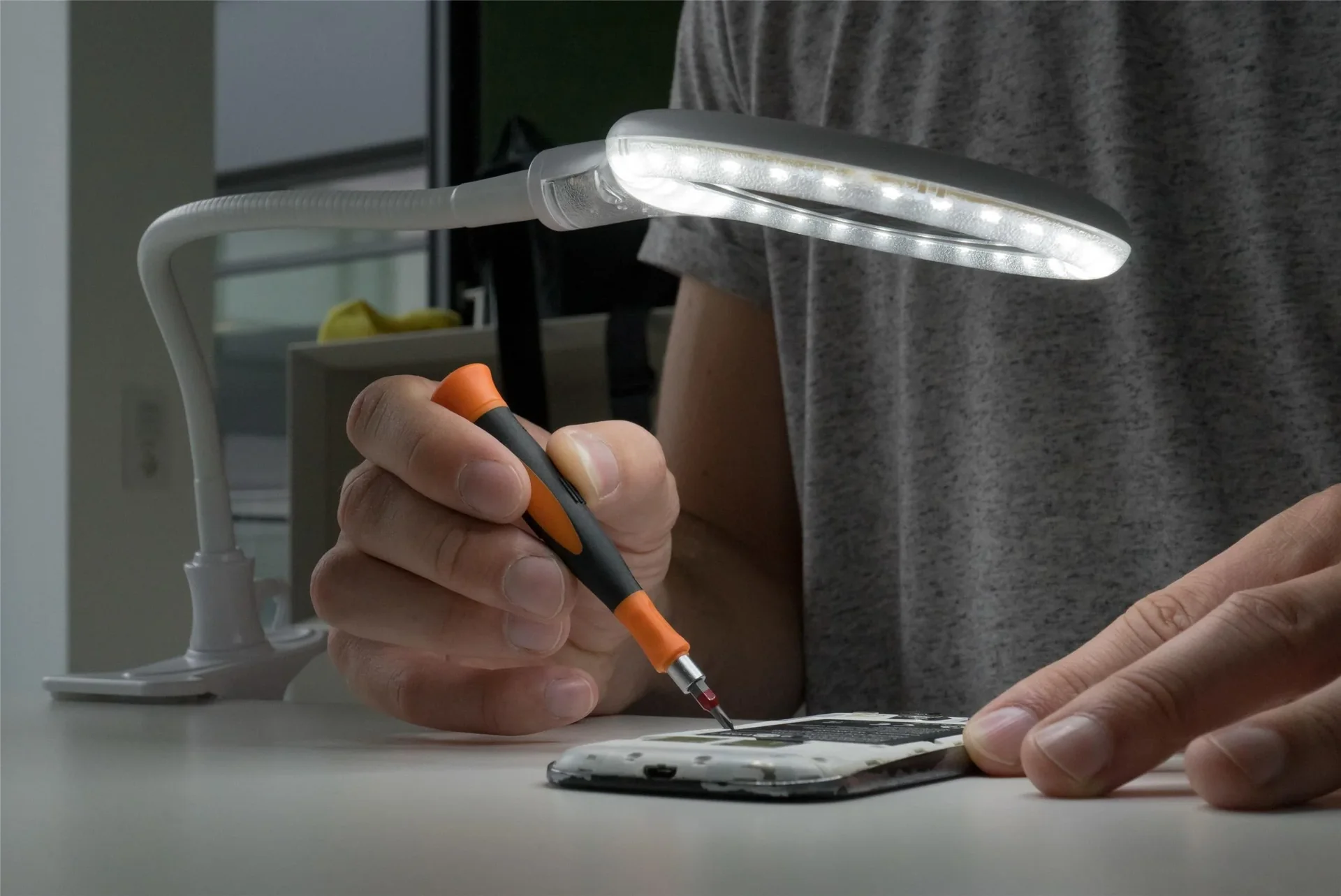 LED Stand/Klemm-Lupenleuchte, 6 W - 1