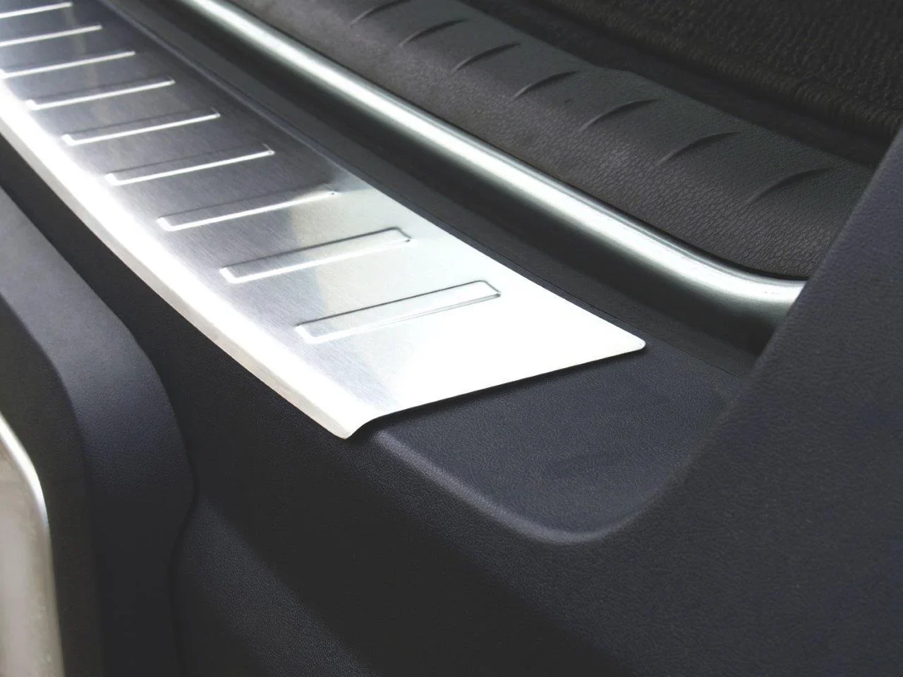 Edelstahl Ladekantenschutz VOLVO XC-70 Baujahr 2004-2007 - 0