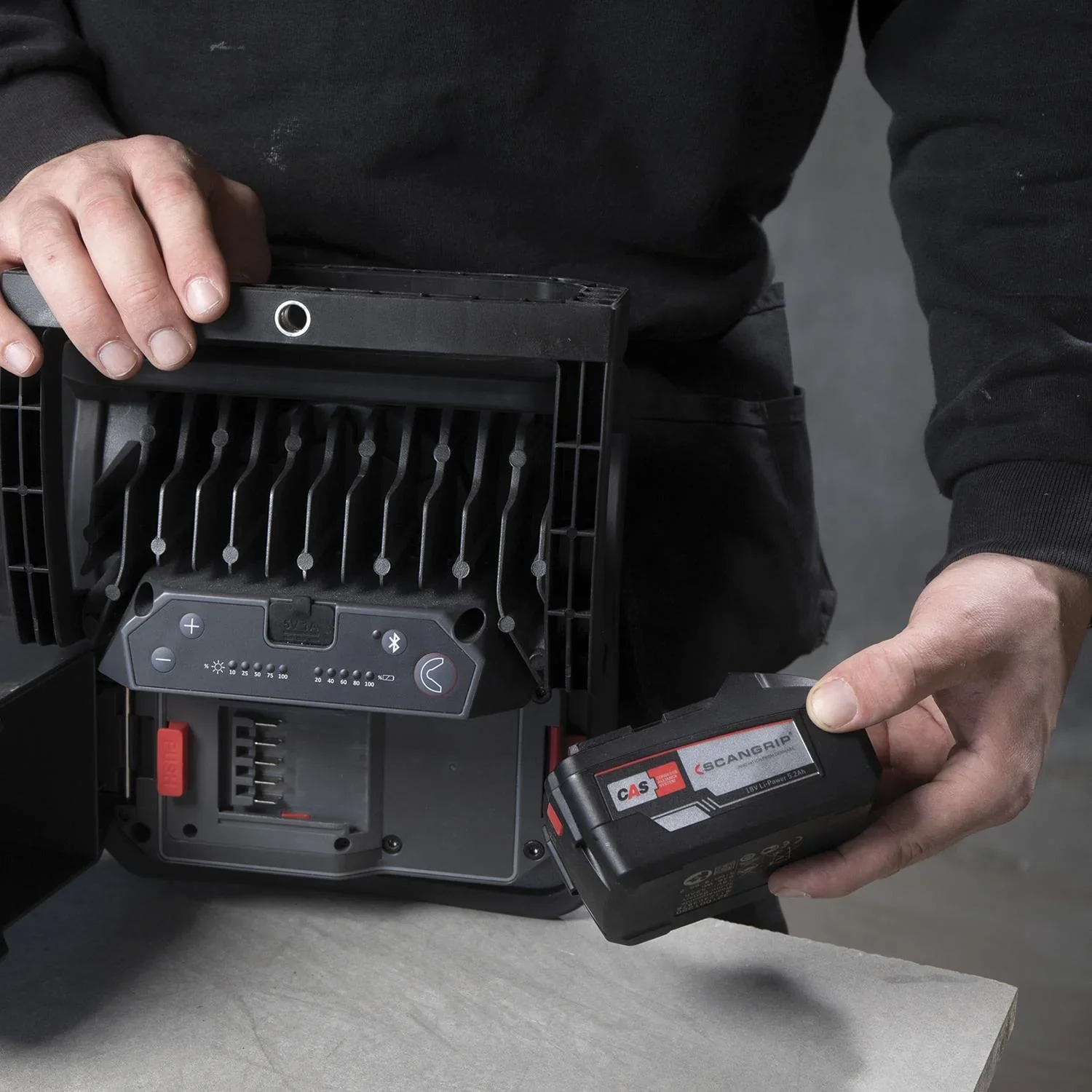 Handflutlichtstrahler NOVA 10 CAS mit abnehmbarem Diffuser L - 4
