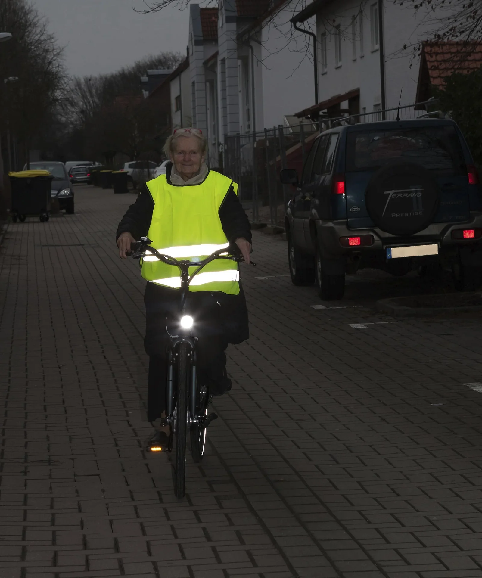 Fahrrad Reflex Warnweste, Größe S - M (Jugend) - 10