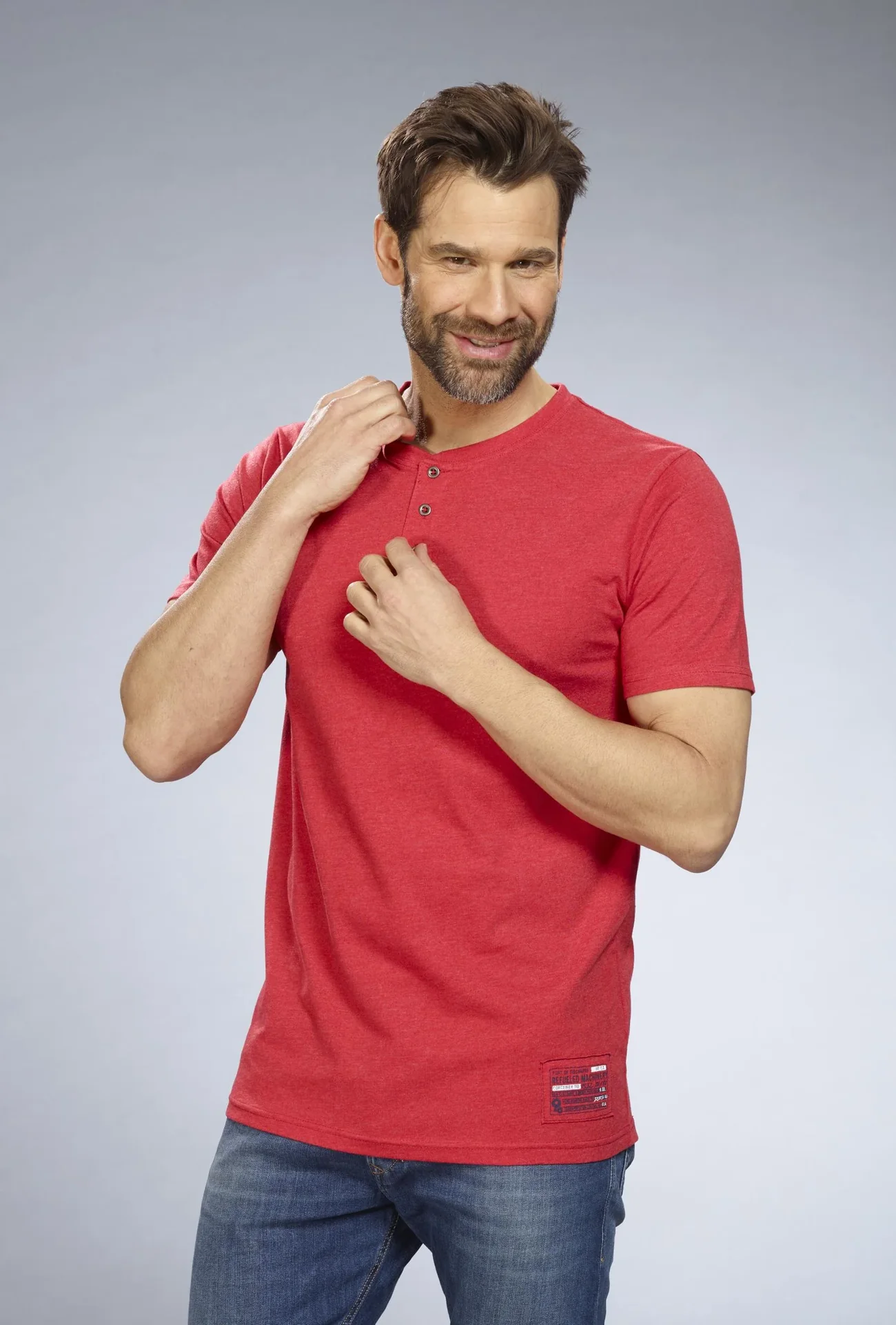 T-Shirt mit Knopfleiste, Farbe rot, Gr.M - 2