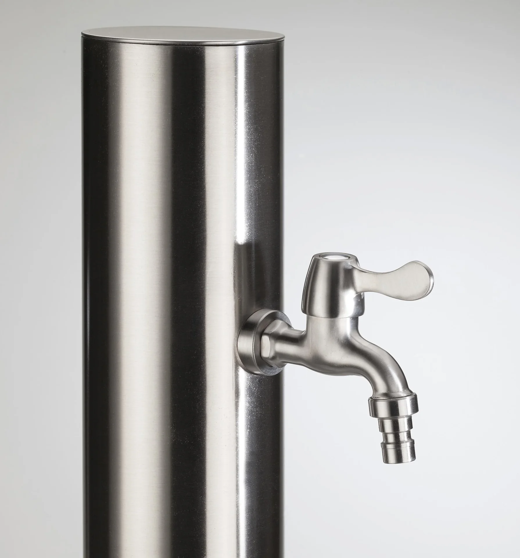Wasserzapfsäule aus Edelstahl mit 2 Auslaufhähnen + Schutzhülle - 10