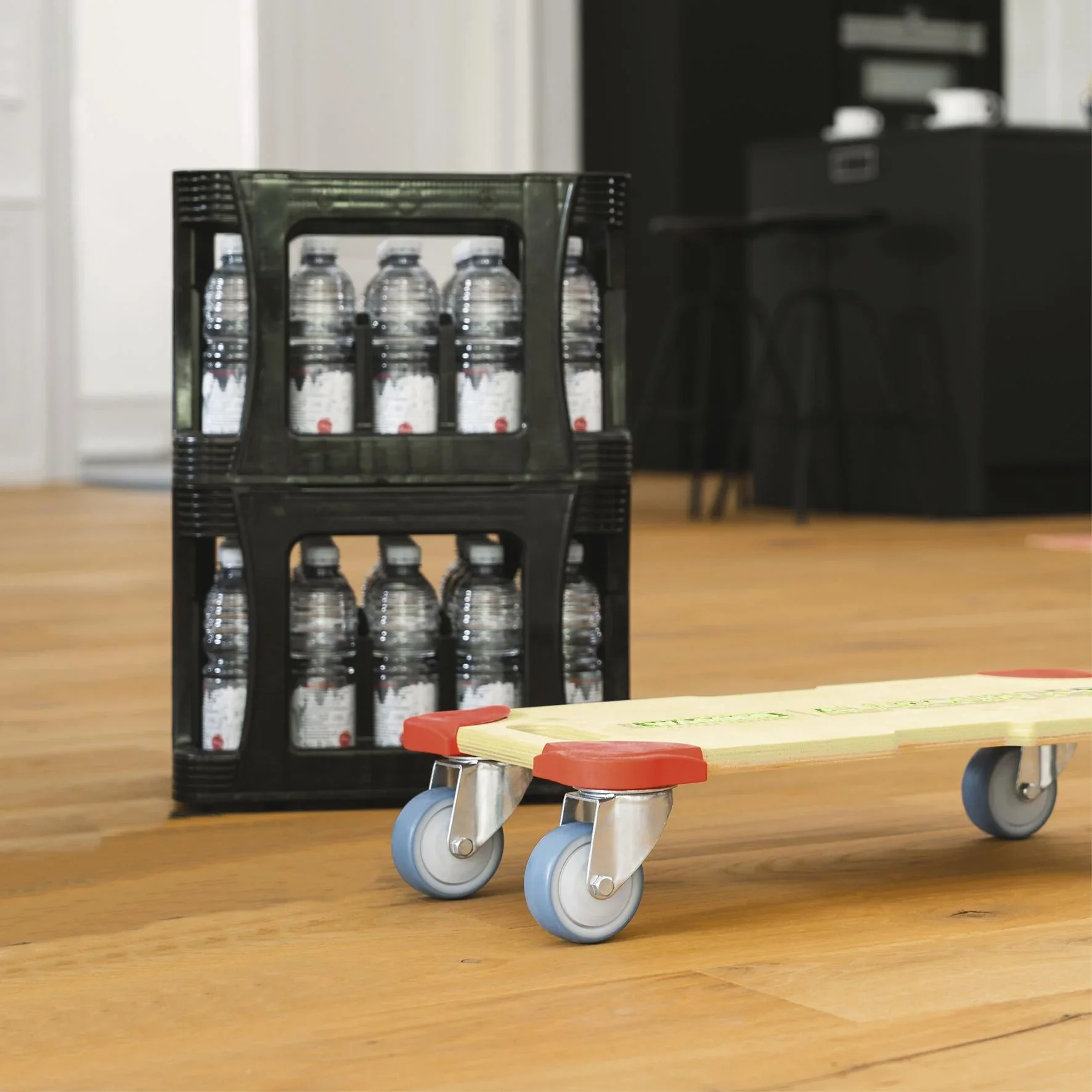Transporthilfe MM 1322, 59 x 29 x 11 cm, softe Rollen Ø 75 mm, Gleitlager, OSB Platte, CO2-neutral, Tragkraft 250 kg - 3
