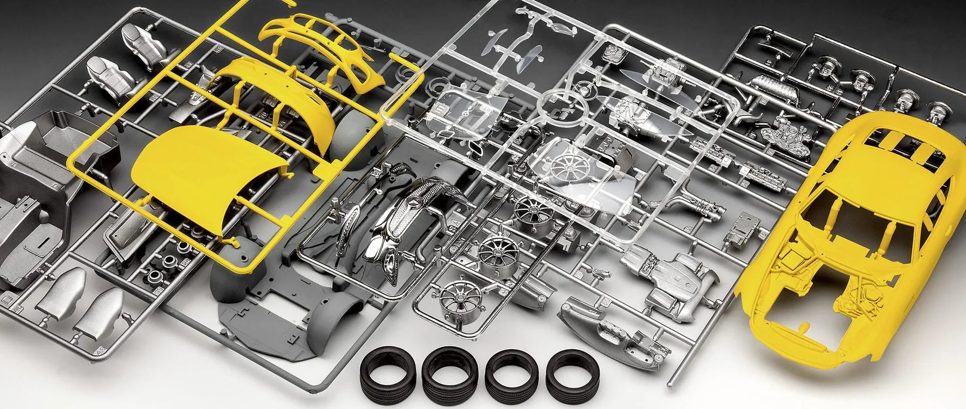 Modellbausatz Mercedes-AMG GT im Maßstab 1/24 incl. Kleber, Pinsel und Hauptfarben - 0