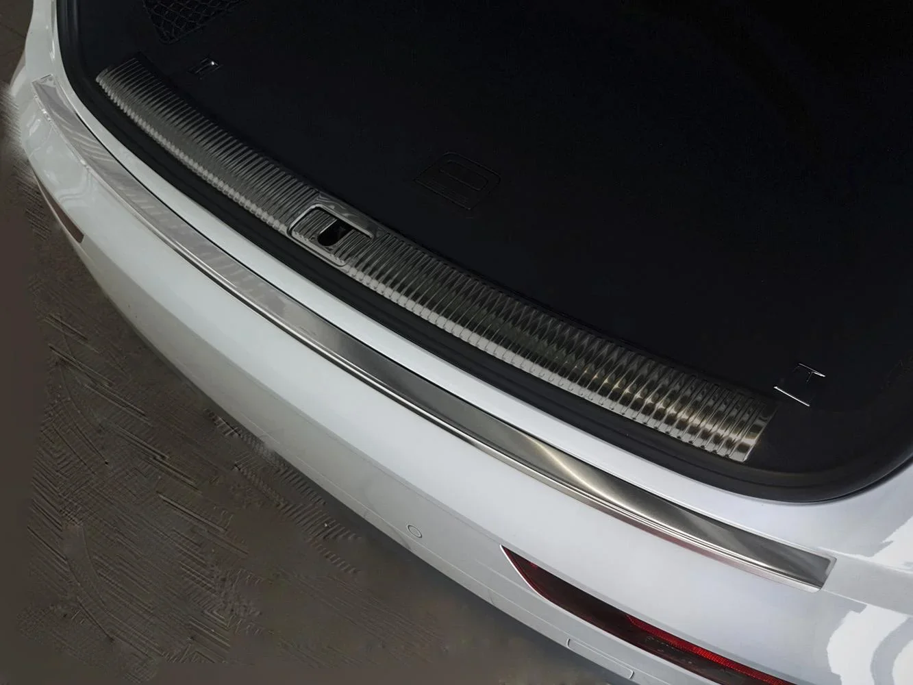 Ladekantenschutz Edelstahl für Audi Q5 II ab Baujahr 2017> - 2