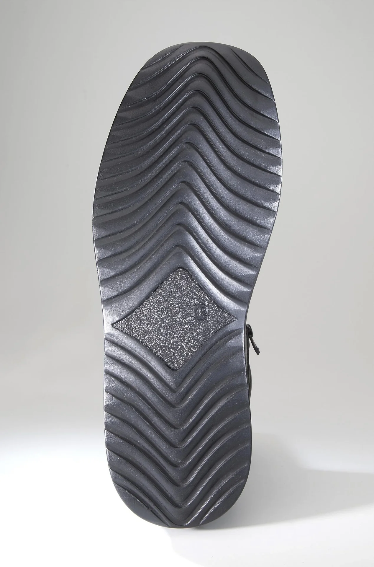 Herren Halbstiefel mit Reißverschlüssen und Warmfutter, Farbe schwarz, Gr. 40 - 6