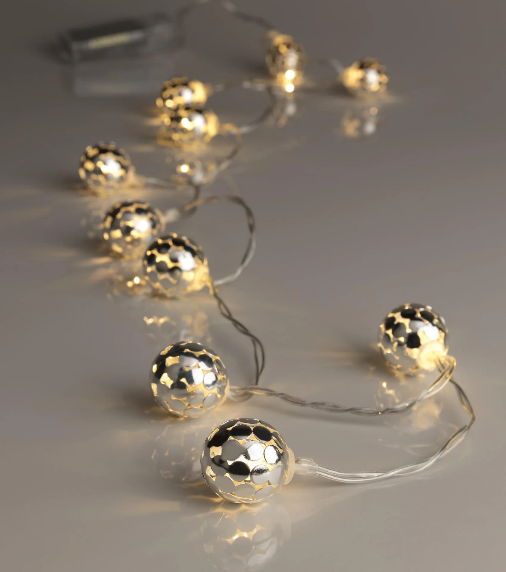 LED Lichterkette Kugeln - 4