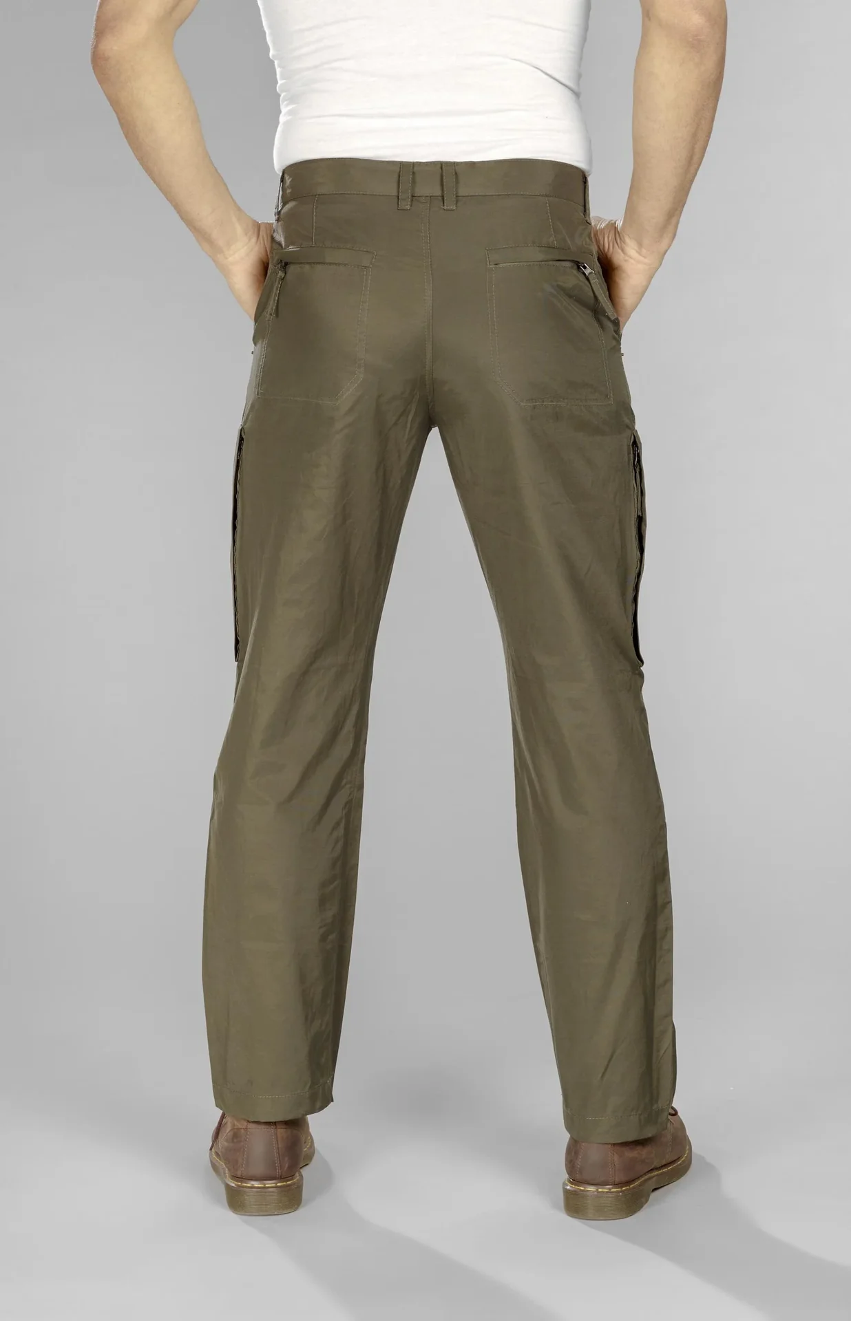 Outdoorhose, Gesäßtasche mit Reißverschluss, Farbe oliv, Gr.26 - 5