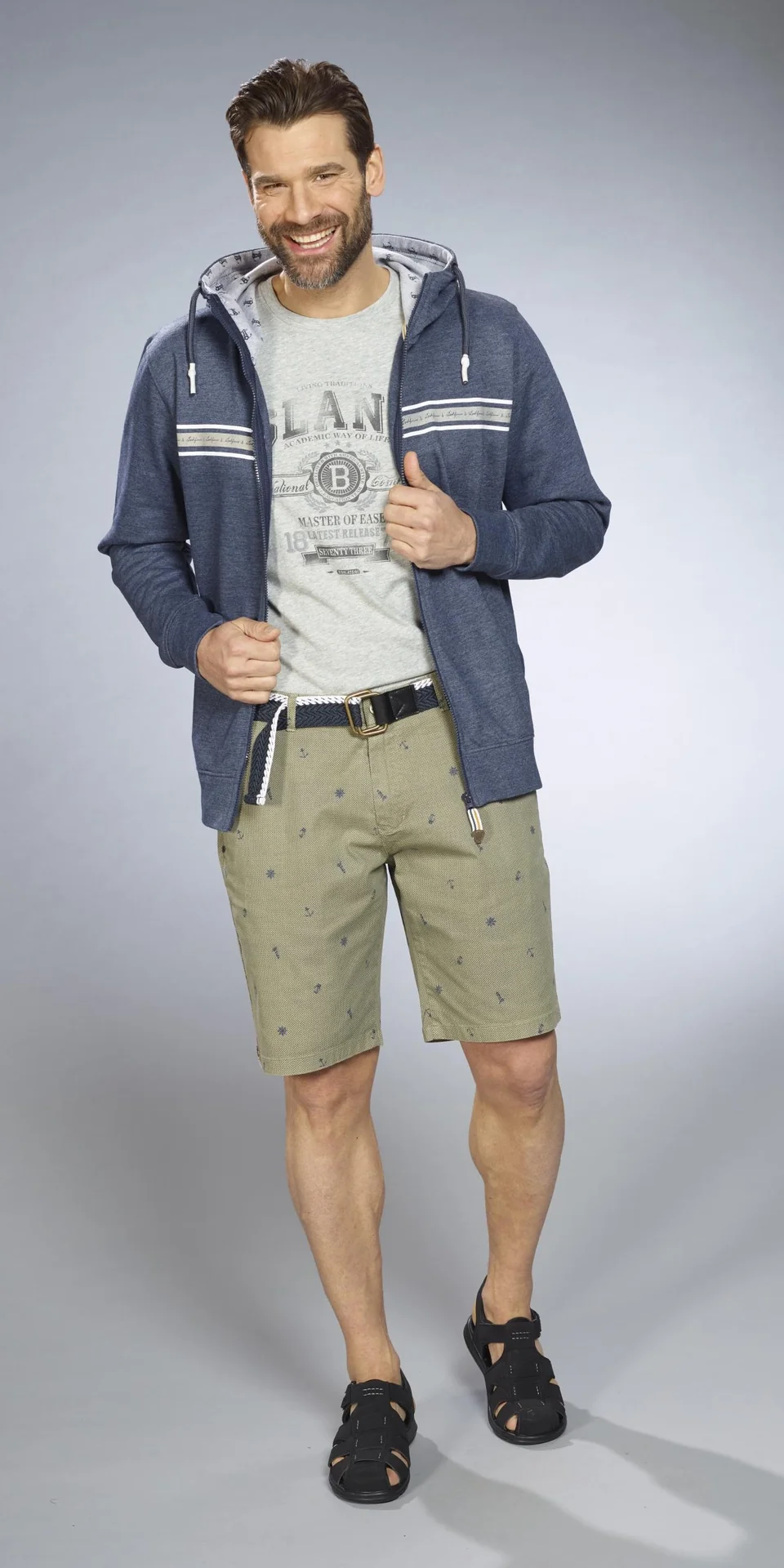 Kapuzenjacke, Farbe marine, Gr.M - 8