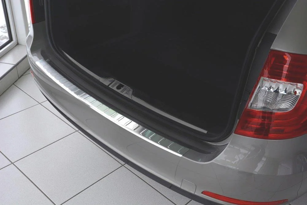 Ladekantenschutz Skoda SUPERB II FL KOMBI / Edelstahl, Baujahr 2013-2015 - 3