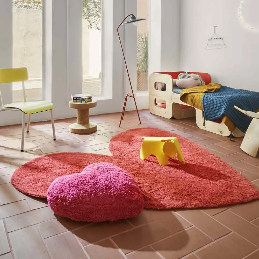 Lorena-Canals-waschbarer-Teppich--Herz--Agatha-Ruiz-de-la-Prada-467894_3.jpg