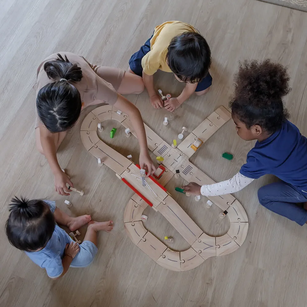 Plan-Toys-Strassensystem-Holz-458593_7.jpg