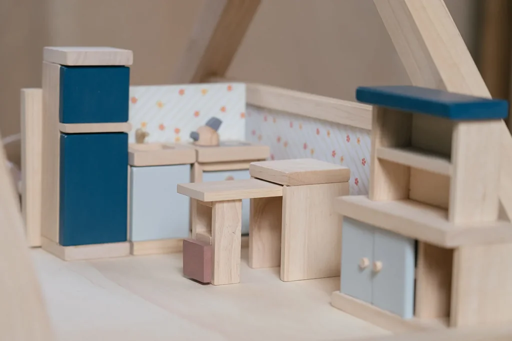 Plan-Toys-Kueche-Orchard-Zubehoer-fuer-Puppenhaus-458817_1.jpg