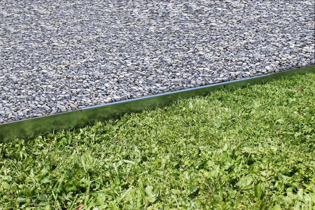Rasenkanten-Metall-13-5cm-x-120cm---Beeteinfassung---Beetumrandung---Beetbegrenzungen-454555_17.jpg