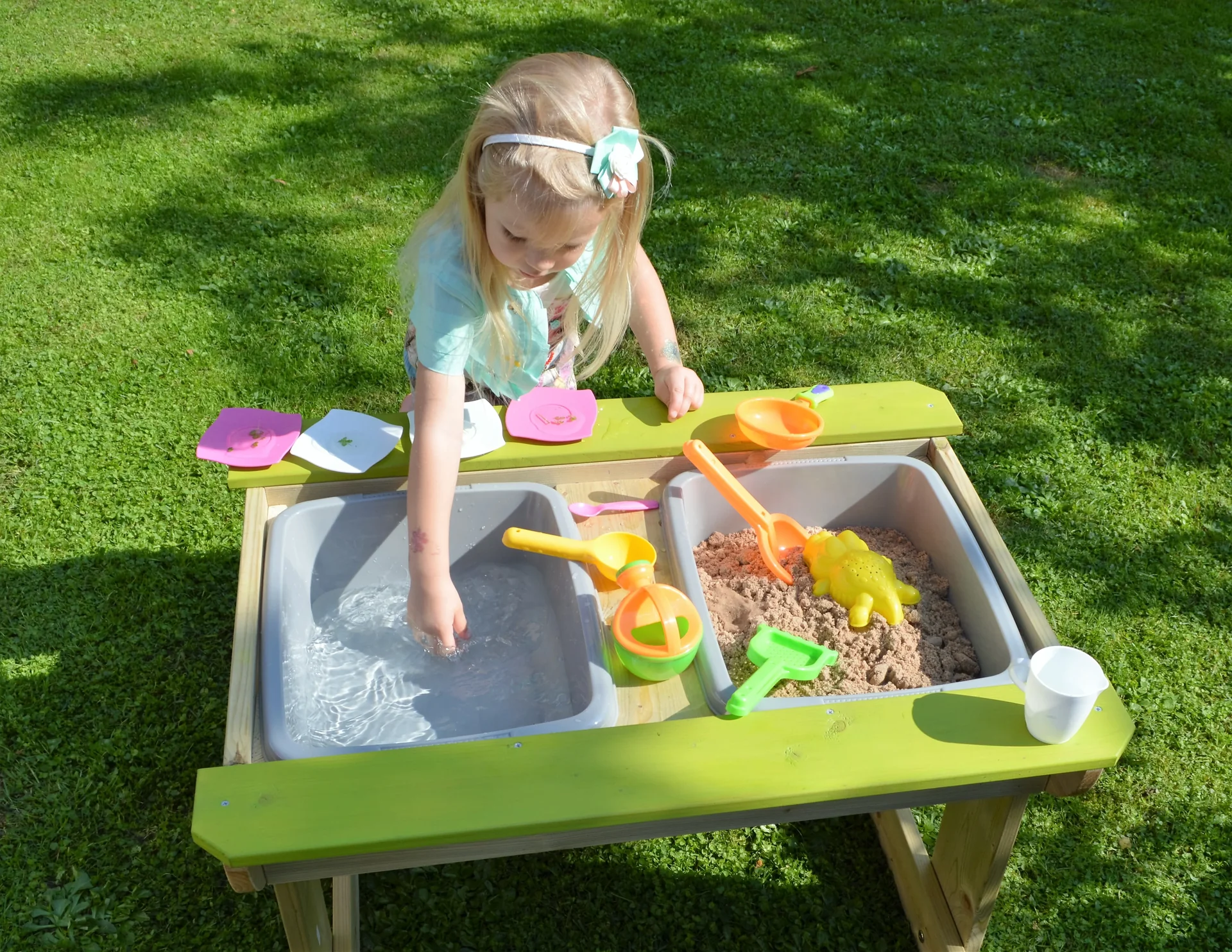 Sand & Wassertisch mit 2 Bänken - 0