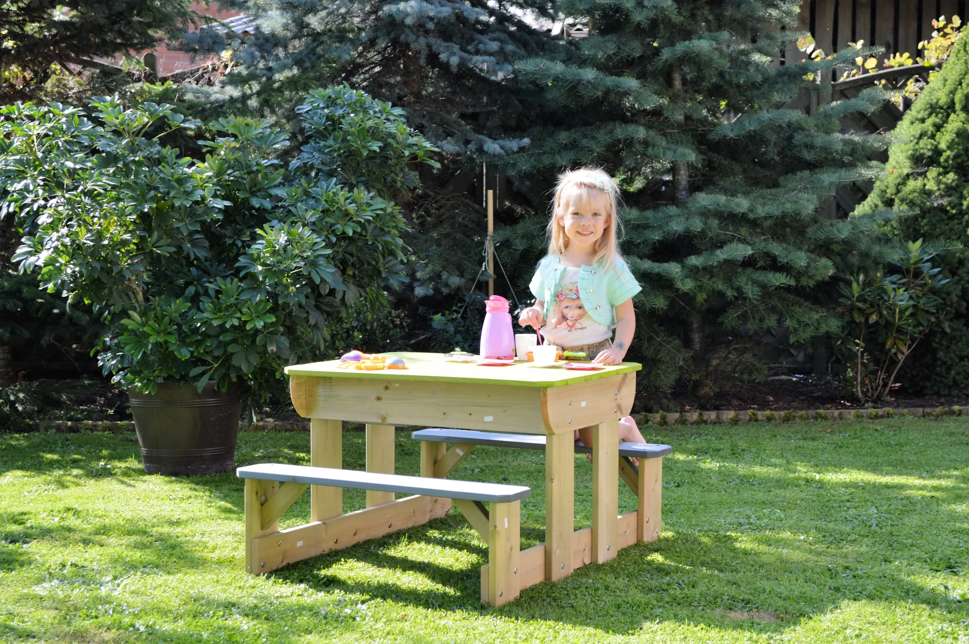 Sand & Wassertisch mit 2 Bänken - 4