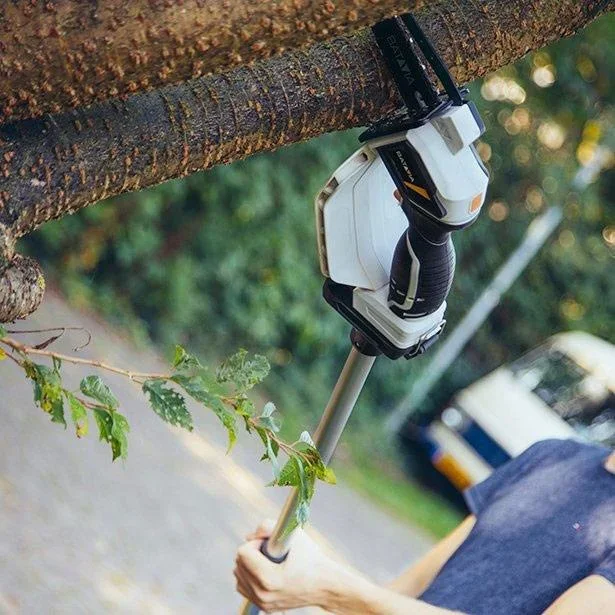 Nexxsaw Einhand-Batteriesäge mit Batterie, Ladegerät und Verlängerungsgriff 124cm - 2