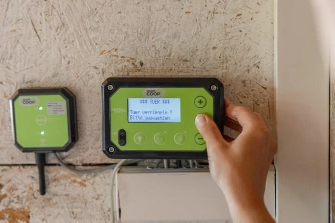 SmartCoop Hühnertür, inklusive Anschlusskabel - 6
