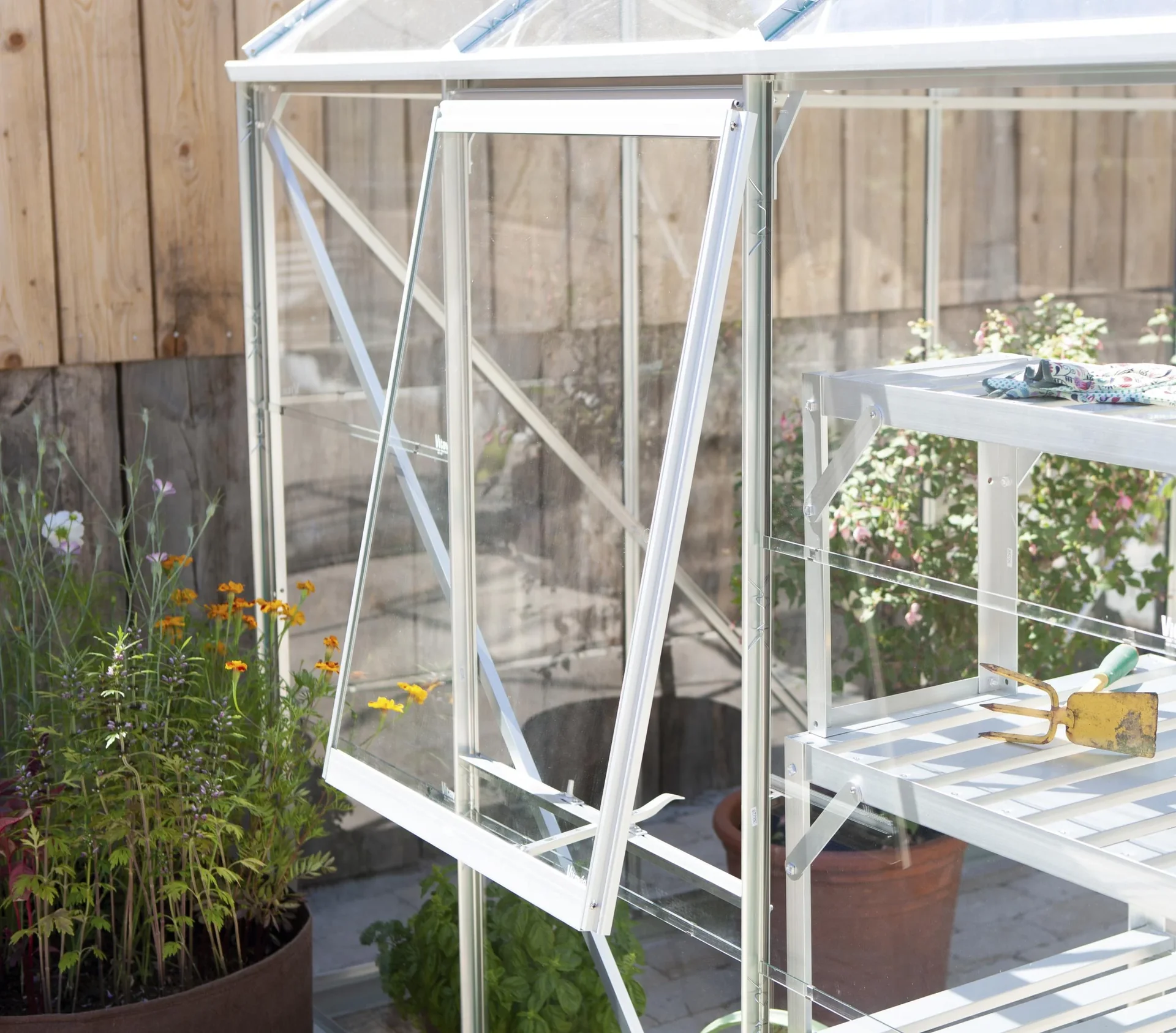 Seitenfenster V mit ESG 3 mm, Farbe alu - 1