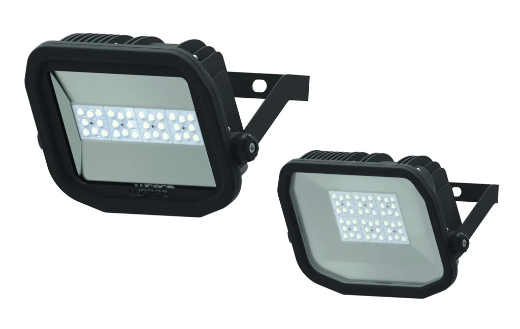 LED Fassadenstrahler mit 155 Watt, 16.000 Lumen