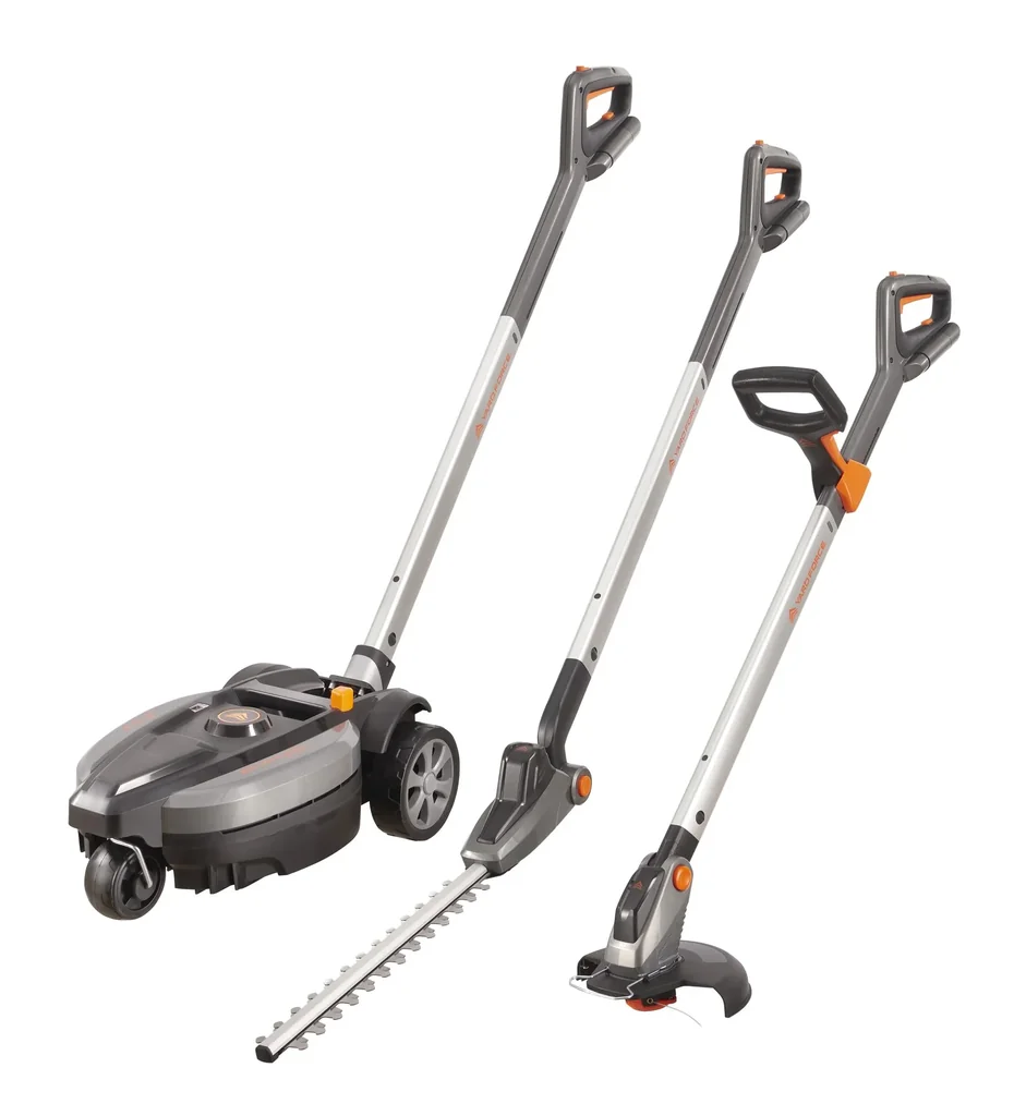 Akku-Rasenmäher, Akku-Grastrimmer und Akku-Heckenschere im Set