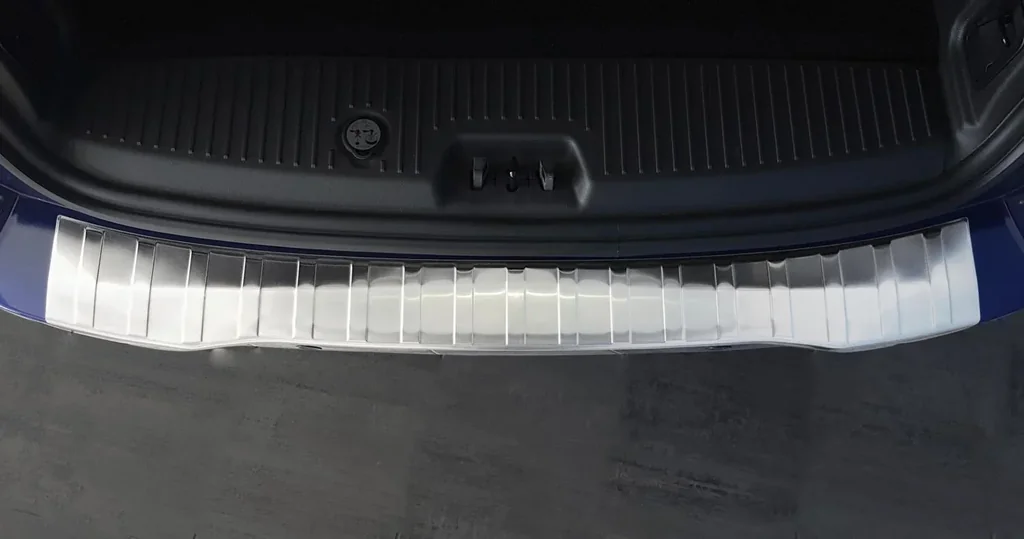 Ladekantenschutz Edelstahl für Ford Tourneo Courier II / Transit Courier II, Baujahr 2014>