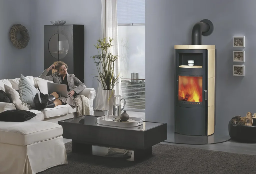 Kaminofen Vito WW ECOplus (14,2kW) creme, Feinstaubfilter, Dauerbrand, Automatik, Externe Zuluft, Warmwasser