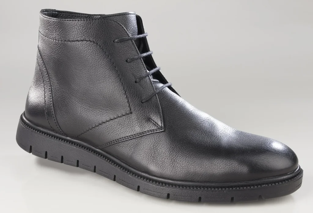 Halbstiefel mit Reißverschluss, Farbe schwarz, Gr.42