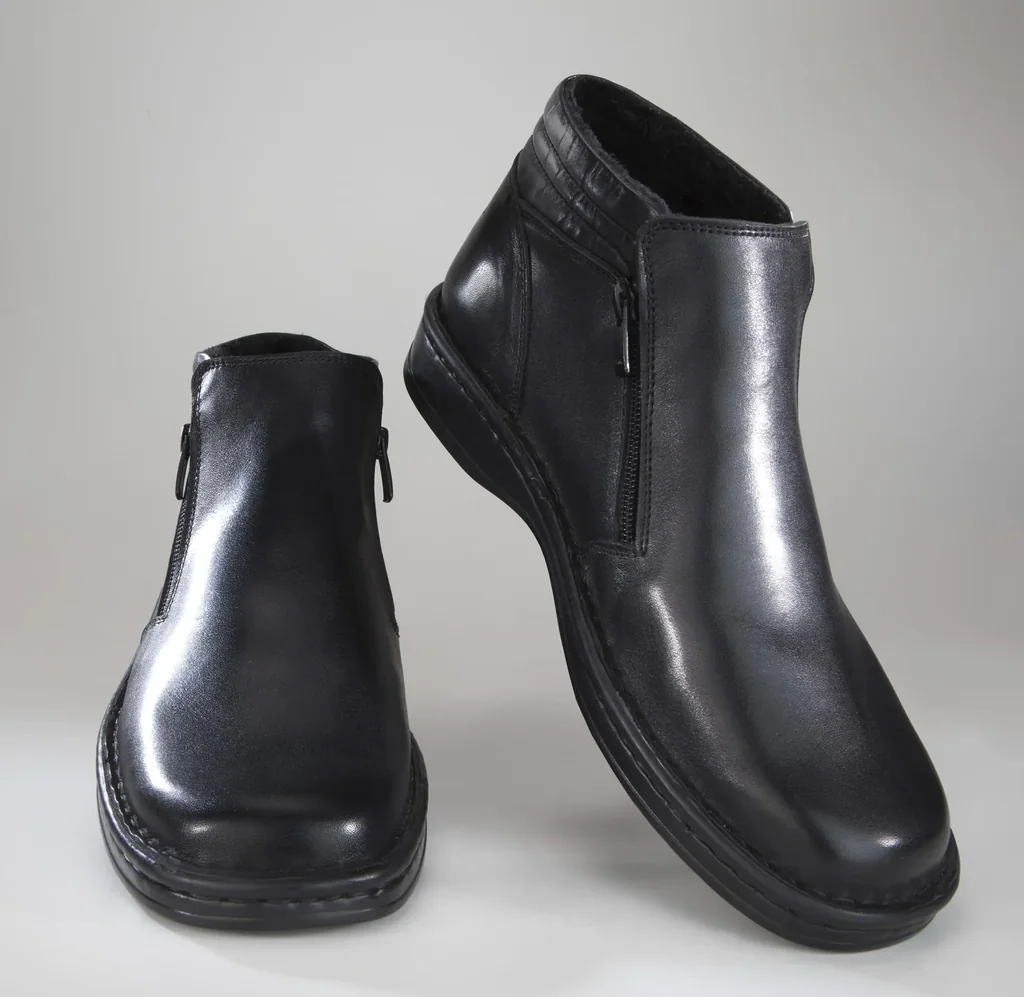Herren Halbstiefel mit Reißverschlüssen und Warmfutter, schwarz, Gr.46