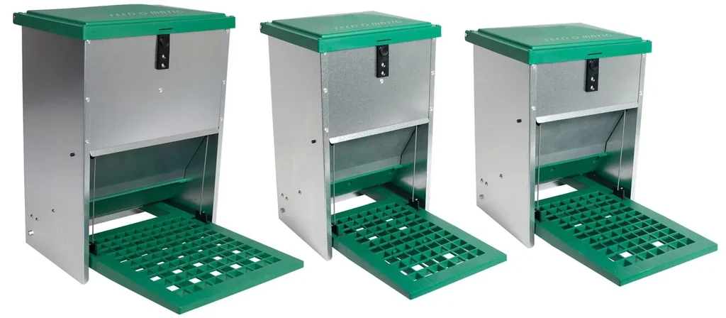 Futterautomat mit Trittplatte für 8 kg Futter