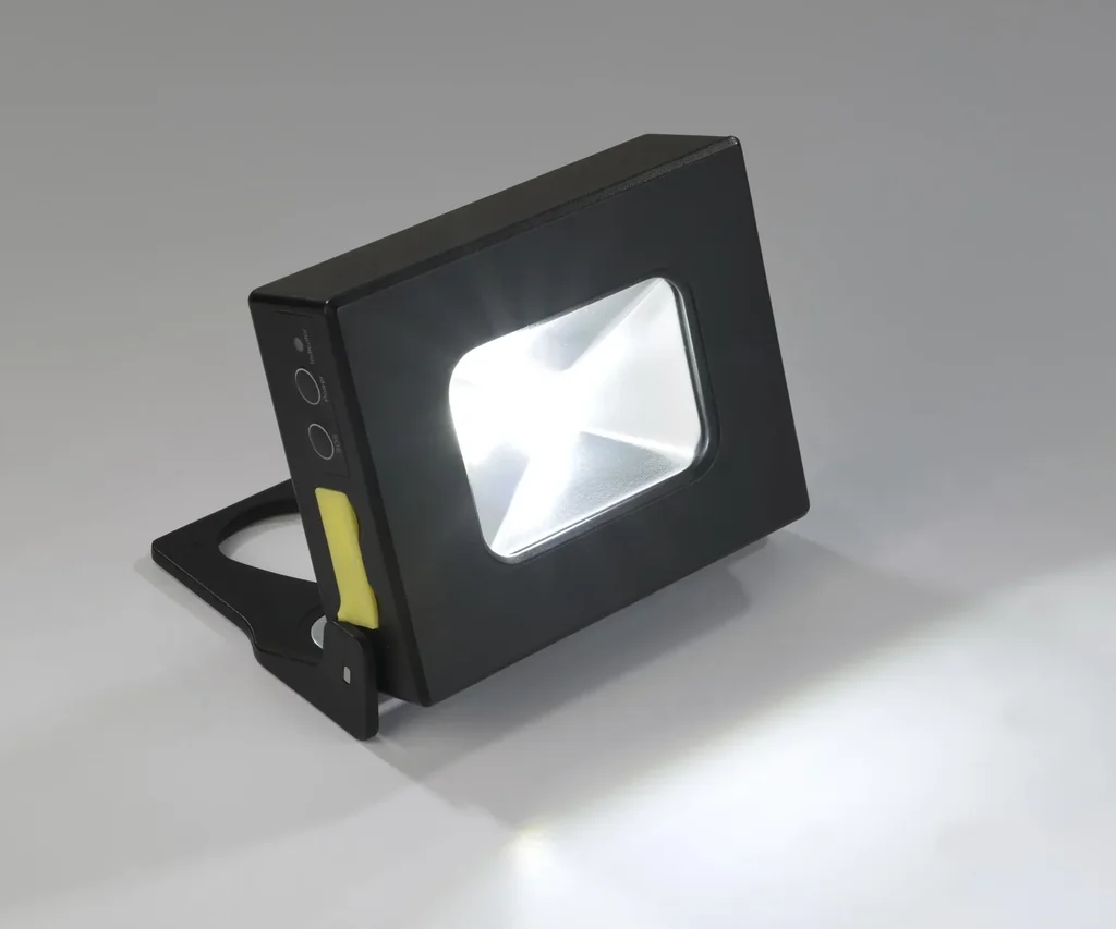 LED Akku Fluter mit Powerbank