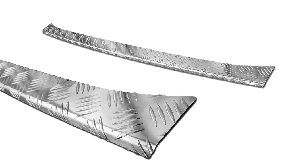 Aluminium geriffelt Ladekantenschutz, Mercedes Sprinter III, 2018>. Erstausrüster Qualität, weiche Kanten