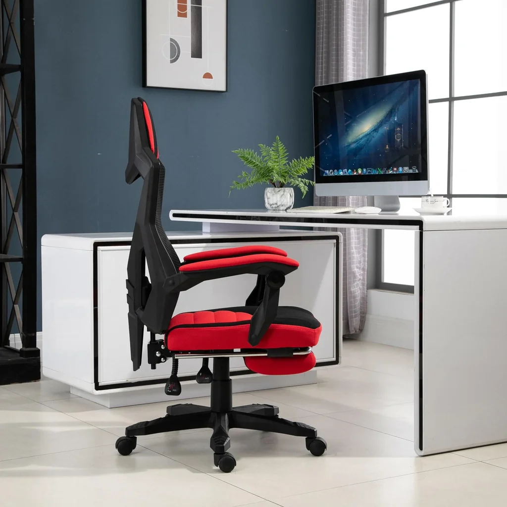 Gamingstuhl mit Fußstütze