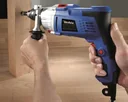 Elektronik Schlagbohrmaschine 1050 Watt, 2-Gang ink. 18-teiligem Makita Bohrer-Set